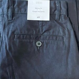 NWT Men's H&M Navy Chinos khakis size 29x 32
